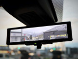 【インテリジェント ルームミラー】!車両後方のカメラ映像をミラー面に映し出すので、車内の状況や、天候などに影響されずクリアな後方視界が得られます!