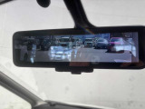 インテリジェントルームミラーで後方の視界をしっかり確保できます。後席に人や荷物が乗っていても安心です☆