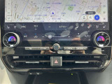 左右独立温度コントロールフルオートエアコンです。運転席、助手席それぞれで独立して温度設定ができます。冷え性の方が乗っても安心ですね♪