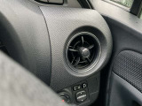 運転席側のエアコン吹き出し口です。吹き出し方向が調整出来ます。