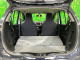 普段のお買い物や通勤、送迎等に十分な荷室スペースを確保しております。セカンドシートを倒すと、大きな荷物の積載も可能です♪