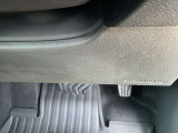 運転席二ーエアバッグです。