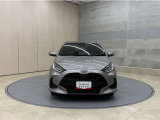 お車購入のポイントとなるフロントマスクです!シャープな目つきが印象的なデザインのヘッドランプです。
