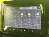 多彩なメディアに対応し、車内でのエンターテインメントを充実。お好みの音楽やラジオで、快適なドライブをお楽しみいただけます。操作も簡単。