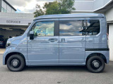 中古車といえど見た目はパリッと美しく!各種薬剤や研磨機器を使い分けてボディ細部までツヤツヤに仕上げます。ご購入時にはボディコーティング施工をセットでご注文がおすすめです♪