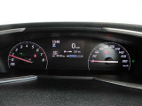 運転に役立つ情報を分かりやすく表示するマルチインフォメーションディスプレイを中央に配したとても見やすいメーター☆