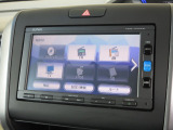 ナビゲーションは純正メモリーナビ(VXM-174VFXi)を装着しております。AM、FM、CD、DVD再生、Bluetooth、フルセグTVがご使用いただけます。初めて訪れた場所でも安心ですね!