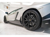Black brakes calipers