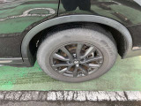 純正アルミホイール付!このお車にぴったりなホイールが付いてます◎
