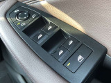 車両の詳細、ご質問につきましては、営業スタッフまでお気軽にご連絡下さいませ。遠方のお客様には実車の詳細動画送信も承ります。お問合せをお待ち致しております。