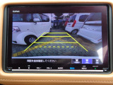 もちろんリアカメラも付いてますので、車庫入れも安心ですね。
