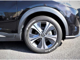 右フロント205/55R17タイヤ&純正アルミホイール!