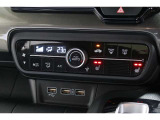 運転席・助手席に寒い日に快適なシートヒーター装備!寒い季節にはありがたいですね!