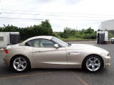 自社塗装ブース【プッシュプル式】も完備しております!塗料は【STANDOX(スタンドックス)を使用しております!板金作業もお任せください!無料代車30台完備しております!