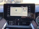 ディスプレイオーディオを装備。スマホとクルマをつなぐことで、これまでのナビに加えて、いろんなサービスが楽しめます。