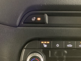運転席、助手席には3段階で温度調節が可能なシートヒーターを装備しております。ステアリングヒーターはハンドルをじんわりと温めます♪寒い朝でも快適に運転できますよ♪