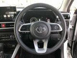 ハンドルは、車を運転する上で、ずっと握っている重要なパーツです。 手にフィットする物が、いいですよね♪