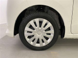 タイヤサイズは 155/65 R14 です。