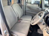 運転席にタバコこげあとがありますが、シートまる洗いクリーニング済です