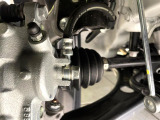 お車を安心してお乗りいただく為には、足回りの定期点検が欠かせません。サービスサポート(有償保証)では無料点検もご提供しており、安心のカーライフをお過ごしいただけるサポート体制が整っています。