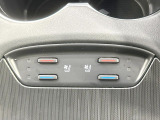 【シートヒーター&ベンチレーション】夏場は涼しい風でお尻や背中の熱やムレを防ぎ、冬はエアコンよりも早く温まってポカポカに!季節を問わず快適に過ごせます。