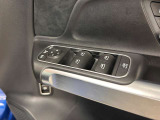 パワーシートの操作は、スイッチがシートの形状をしておりますので、ダイレクトに調節が可能でございます。