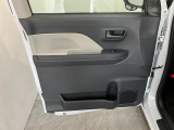 延長保証につきましてはお求めいただく車両によって保証料が異なりますので、当店スタッフまでお気軽にお問い合わせくださいませ。