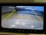 バックカメラが付いているので後方確認が非常にしやすいです。今や運転初心者も熟練者も必須装備!ついていて損はないですね♪