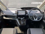 前席内装の全体像です。是非実車をご覧にお越し頂き実際にお座りください。