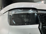 LEDヘッドライトは、点灯の瞬間から最大光量を発揮し、突然暗くなるトンネルなどでの安定感を高めます。