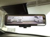 スマートルームミラー★車両後方のカメラ映像をミラー面に移して、いつでもクリアな後方視界を確保します♪