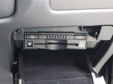 広がる運転支援サービスETC2.0搭載。全国の高速道路に設置されたITSスポットと双方向通信を図り、広域な道路交通情報や安全運転をサポートする情報を得て、音声やナビ画面上にタイムリーにお知らせします。