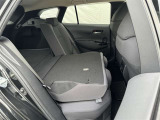2列目シートを倒すことによってラゲージスペースが広がり、長い荷物も積みこむことができます!