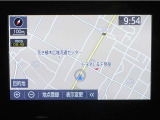 ナビゲーションを装備。タッチパネル式で使いやすく、お出かけも楽々です♪