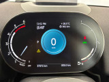 ★MINIには6個のエアバッグを標準装備。運転席/助手席エアバッグ、サイド・エアバッグ、ヘッド・エアバッグ。