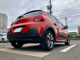 コーナーセンサー付きですので駐車も安心です。