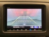 バックでの車庫入れも安心です! リアカメラが付いているバックモニター付のナビを装備しております。操作線もついており距離感も画面から確認できます。