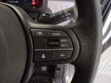 アダプティブクルーズコントロールは、高速道路などで設定した車速内で自動的に加減速の支援を行い、前走車との車間距離を維持しながら追従走行を支援する装置です。