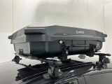 【特別装備】INNOルーフボックス装着。