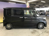 エンジンルーム、室内、クリーニング済みです。厳選したお車を屋内展示場にて展示中☆車両品質には自信がございます!ぜひ一度ご来店ください!!