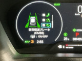 ホンダが推し進める総合先進安全装備のセンシング搭載! 衝突や斜線はみだしなどの危険が予測される時、センサーが警告。ヒューマンエラーを高度先進技術が補完してくれます。