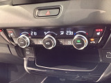 フロント両席にはシートヒーターが付いています!寒い日に便利な装備ですね。