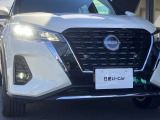 配光特性に優れ路肩まで明るく照らすLEDライトを採用