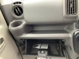 屋上展示場に常に50台以上の車両をご用意!お気に入りの1台が見つかるかも!?