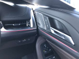 車両の詳細、ご質問につきましては、営業スタッフまでお気軽にご連絡下さいませ。遠方のお客様には実車の詳細動画送信も承ります。お問合せをお待ち致しております。