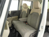 ◆運転席・助手席◆室内は、シートクリーニングや各部の徹底した清掃を実施し、消臭・除菌処理を行っています。しかも、全ての差上で天然成分の薬剤にこだわり安心・安全へも配慮しています。