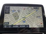 トヨタ純正メモリーナビ装着車。 大型画面で見やすく使いやすいですよ。 トヨタ純正ならではの、シンプル・カンタン操作です。