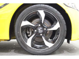 純正のアルミホイールが足元を飾ります!タイヤサイズはF165/55R15 R195/45R16になります。