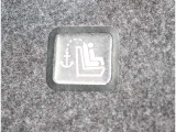 弊社は板金工場も完備しておりますので、万が一傷や凹みが出来てしまった場合でも、修理をお受けする事が可能です。