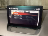 Apple Carplay・Android Auto対応!マツダ コネクト(コマンダーコントロール)でスマートフォンを操作して、通話、音楽を聴いたり、マップで目的地を調べることができます。